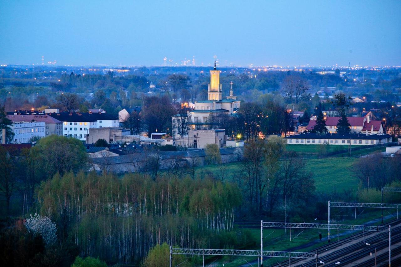 Hotel Kuznia Napoleonska Тересин Экстерьер фото