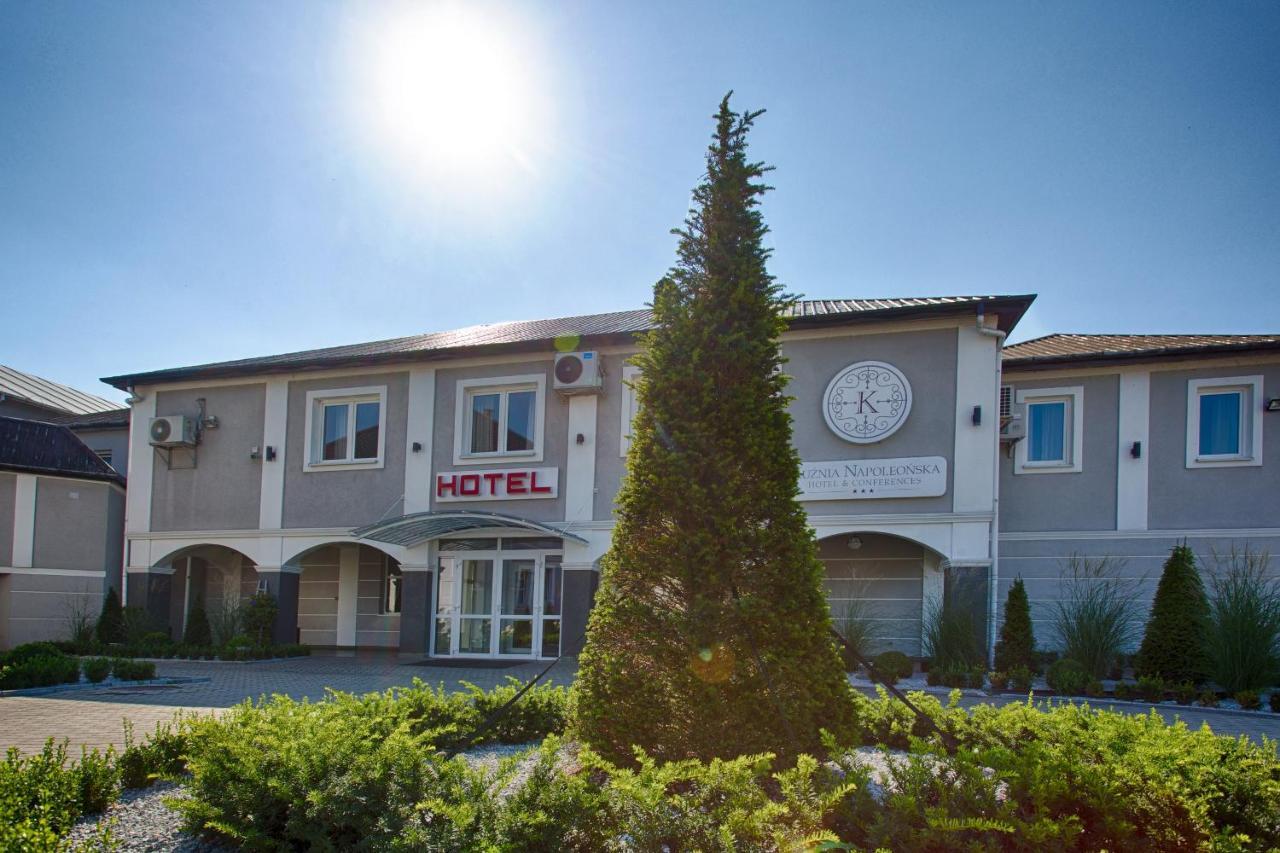 Hotel Kuznia Napoleonska Тересин Экстерьер фото