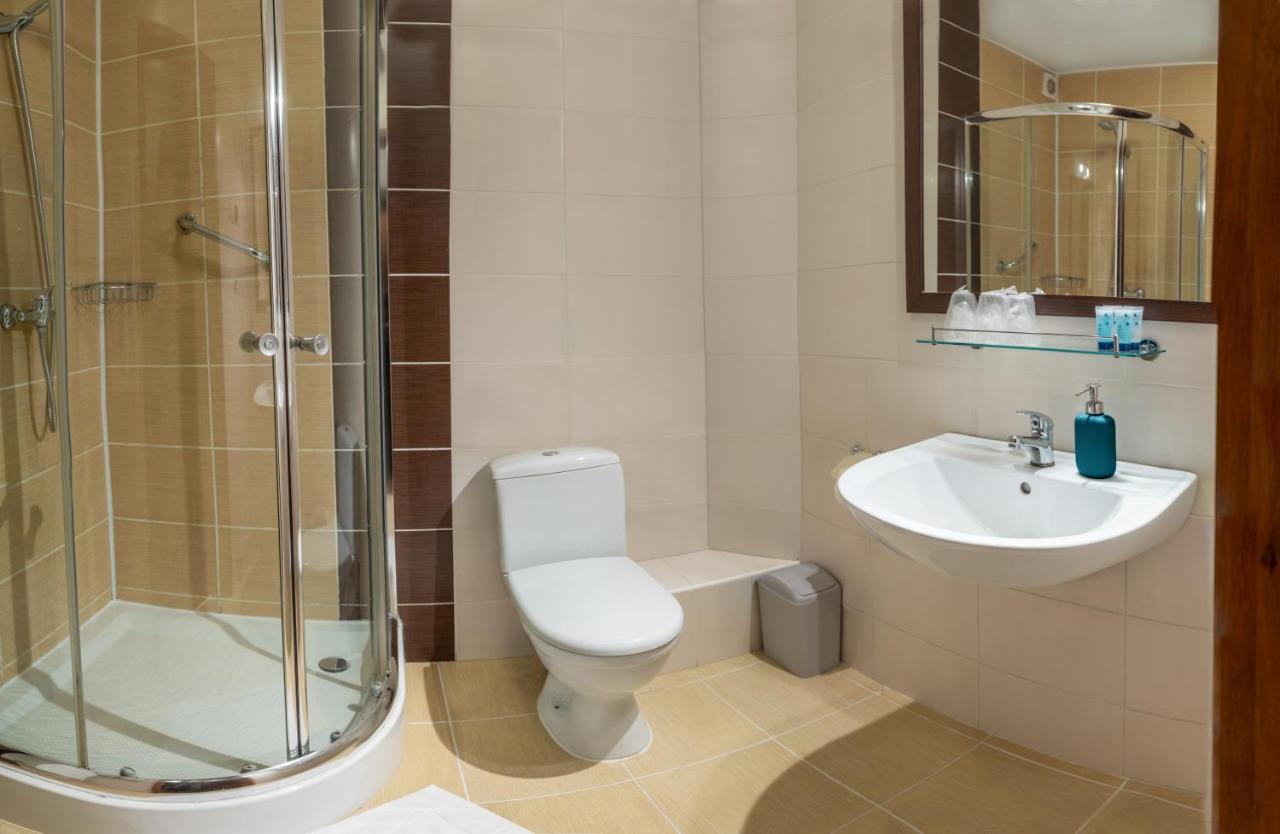 Hotel Kuznia Napoleonska Тересин Экстерьер фото